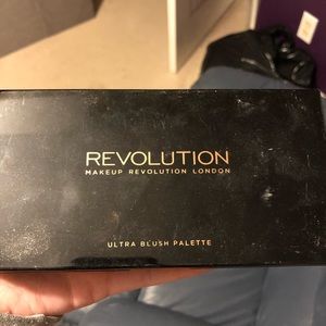 Makeup Revolution Sugar and Spice Blush Palette